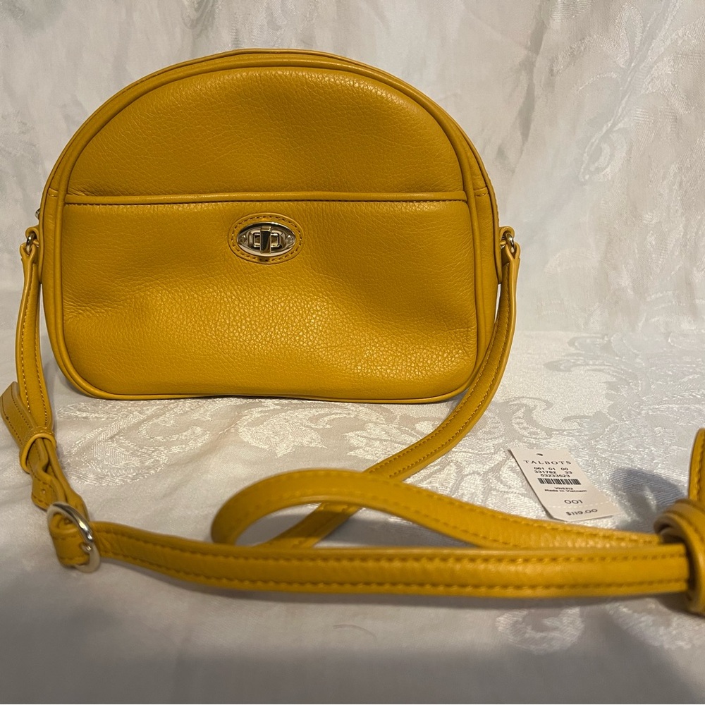 Talbots mustard yellow leather shoulder bag. Inside zipper pocket, gold hardware